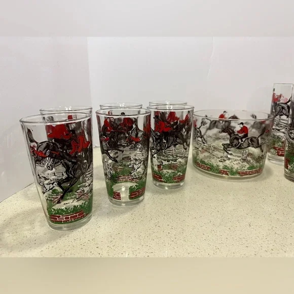 Awesome 1950s MCM Set of 13 Hazel Atlas Equestrian / Hunting Scene Bar Glass Set